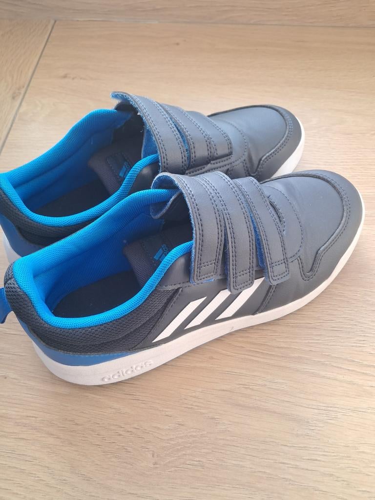 Adidas US5, nieuw in doos, Sports & Fitness, Hockey, Enlèvement, Chaussures