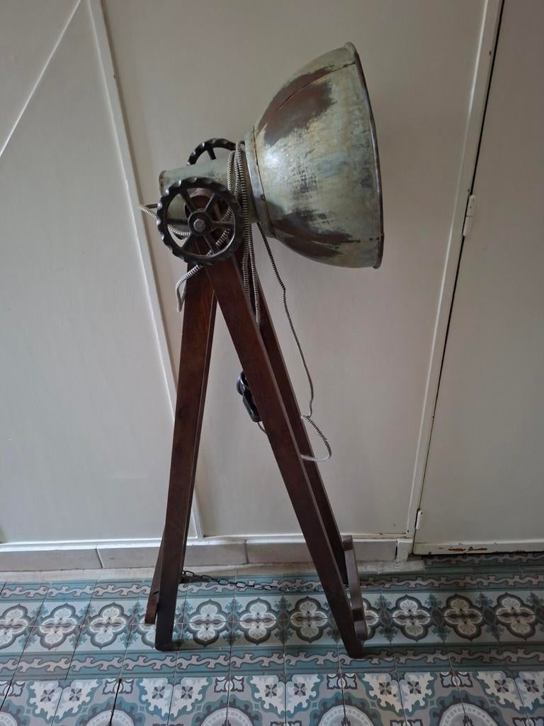 Industriële vloerlamp, 120 cm hgte x 30 cm drsn lampenkap, Ophalen