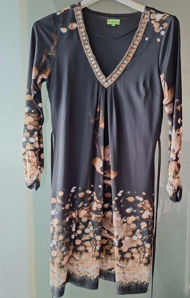 Korte jurk K-design met kraaltjes Small, Verzenden, Zo goed als nieuw, Maat 36 (S)