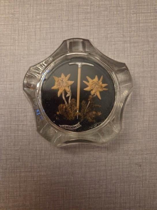 Vintage 70's glazen asbak met edelweiss., Ophalen of Verzenden, Zo goed als nieuw, Asbak