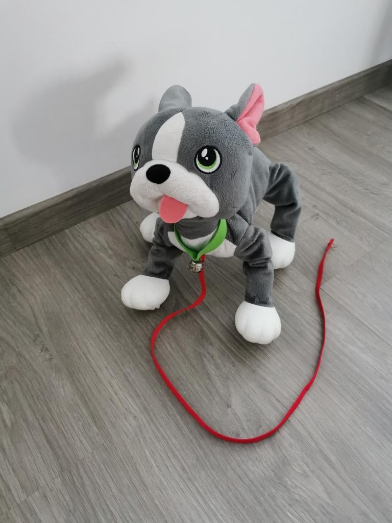 Wandelend hondje, Kinderen en Baby's, Speelgoed | Knuffels en Pluche, Gebruikt, Hond, Ophalen of Verzenden