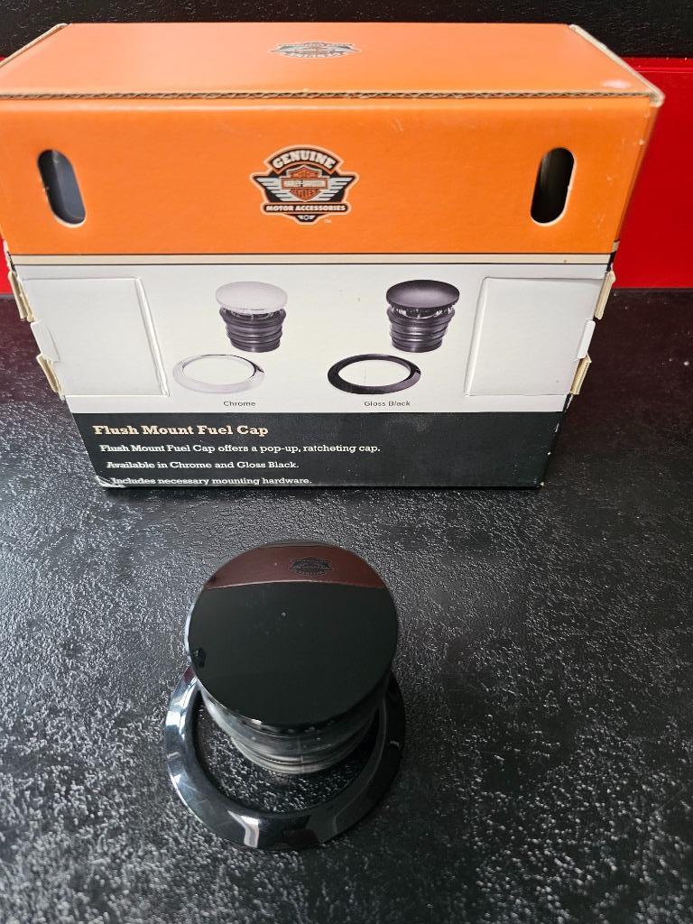 HARLEY DAVIDSON BENZINE DOP ( WEG KLIK SYSTEEM ), Motoren, Ophalen of Verzenden, Gebruikt