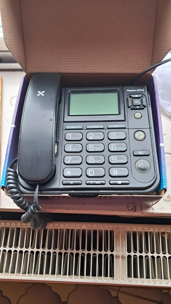Téléphone avec grosses touches, Enlèvement, Téléphone