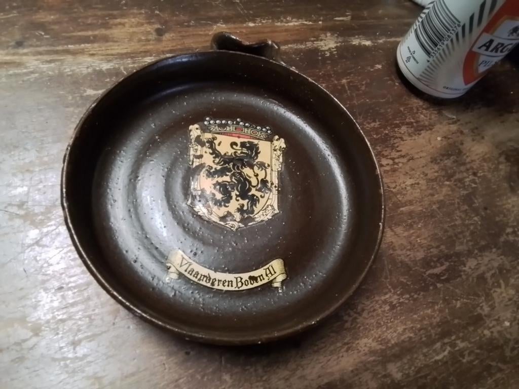 Vintage schotel Wapenschild Vlaanderen boven, Antiek en Kunst, Curiosa en Brocante, Ophalen