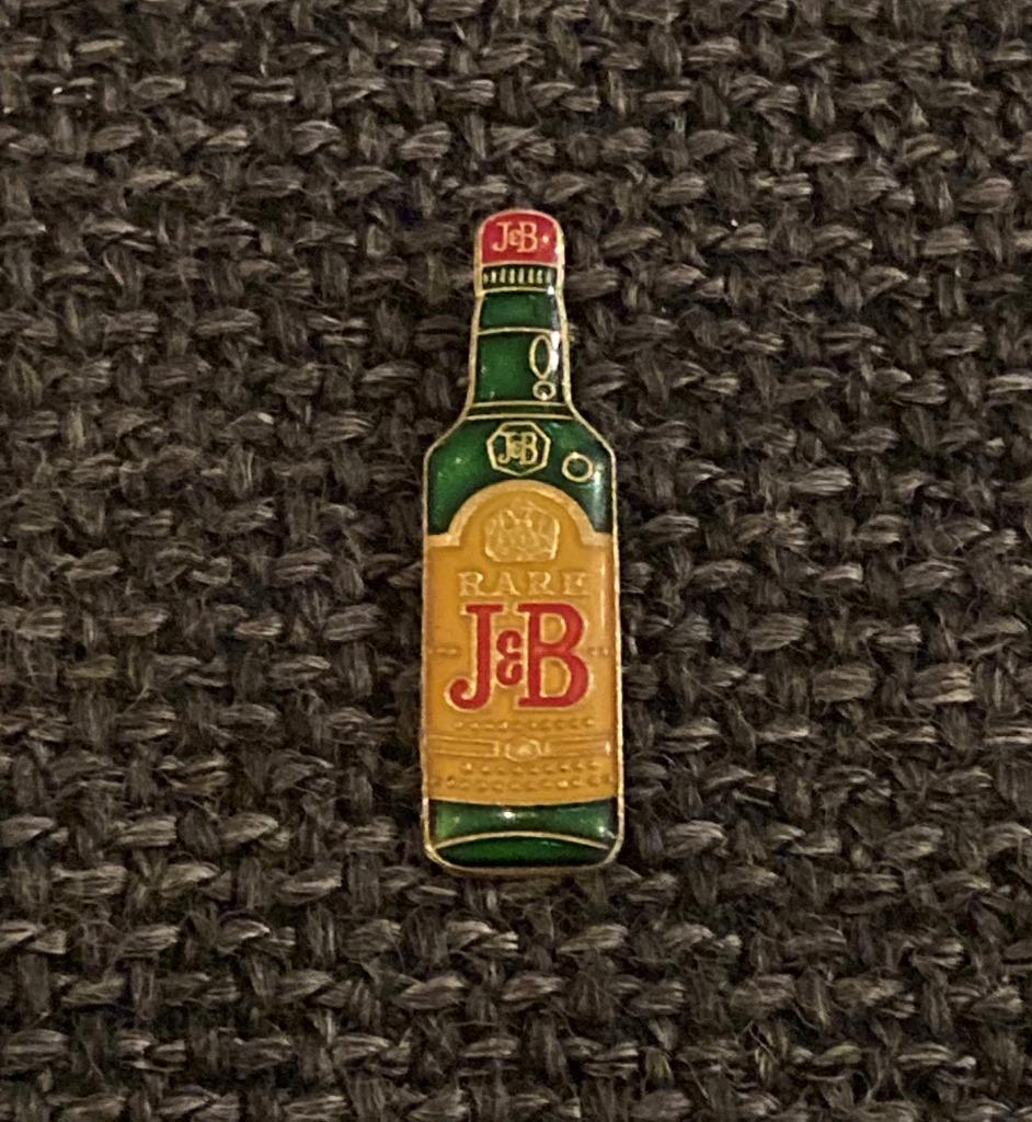 PIN - J&B - WHISKY, Verzamelen, Verzenden, Gebruikt, Merk, Speldje of Pin