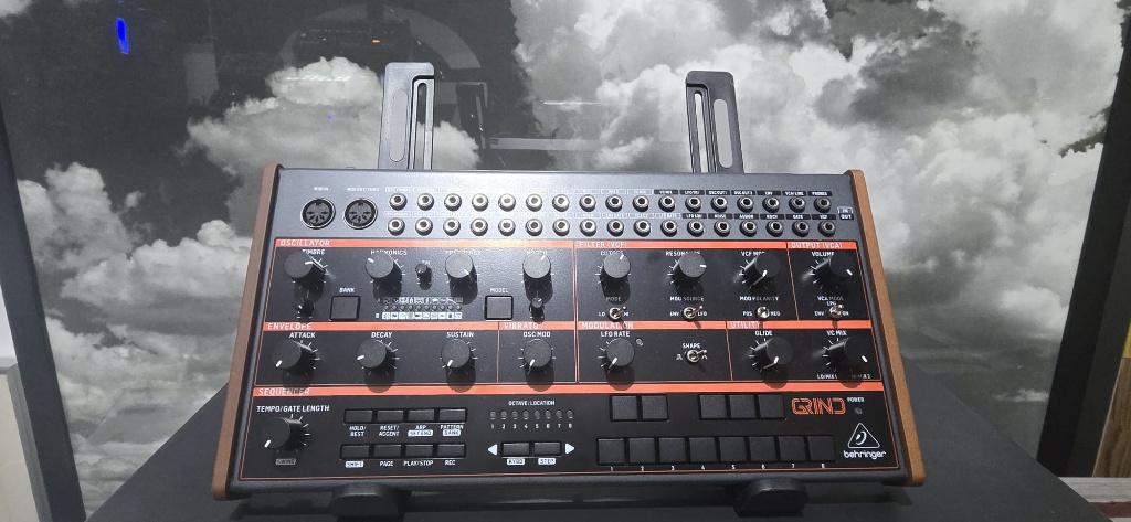 Behringer Grind, Muziek en Instrumenten, Synthesizers, Ophalen, Nieuw