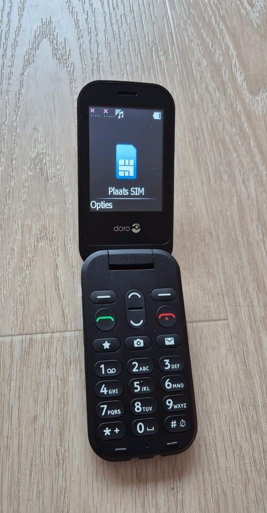 Doro 6040 (DFC-0240) Senioren telefoon, Telecommunicatie, Mobiele telefoons | Overige merken, Ophalen, Zo goed als nieuw, Inklapmodel