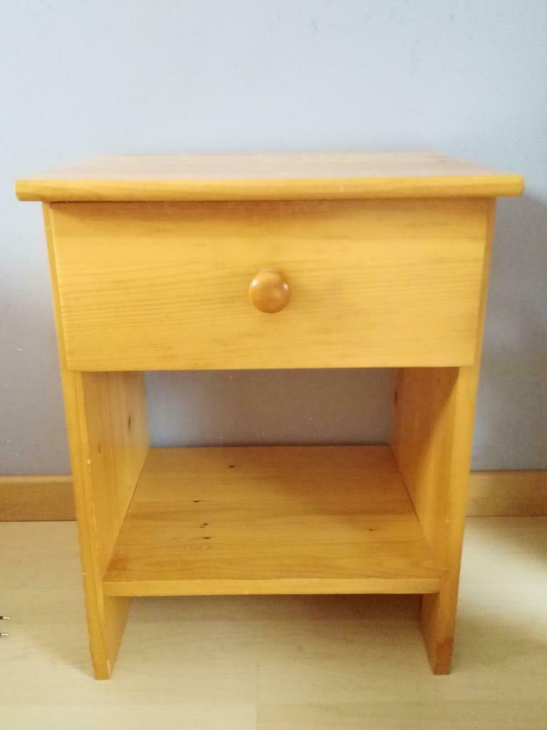 Table de nuit en pin, Ophalen, Met plank(en), Gebruikt, Minder dan 150 cm
