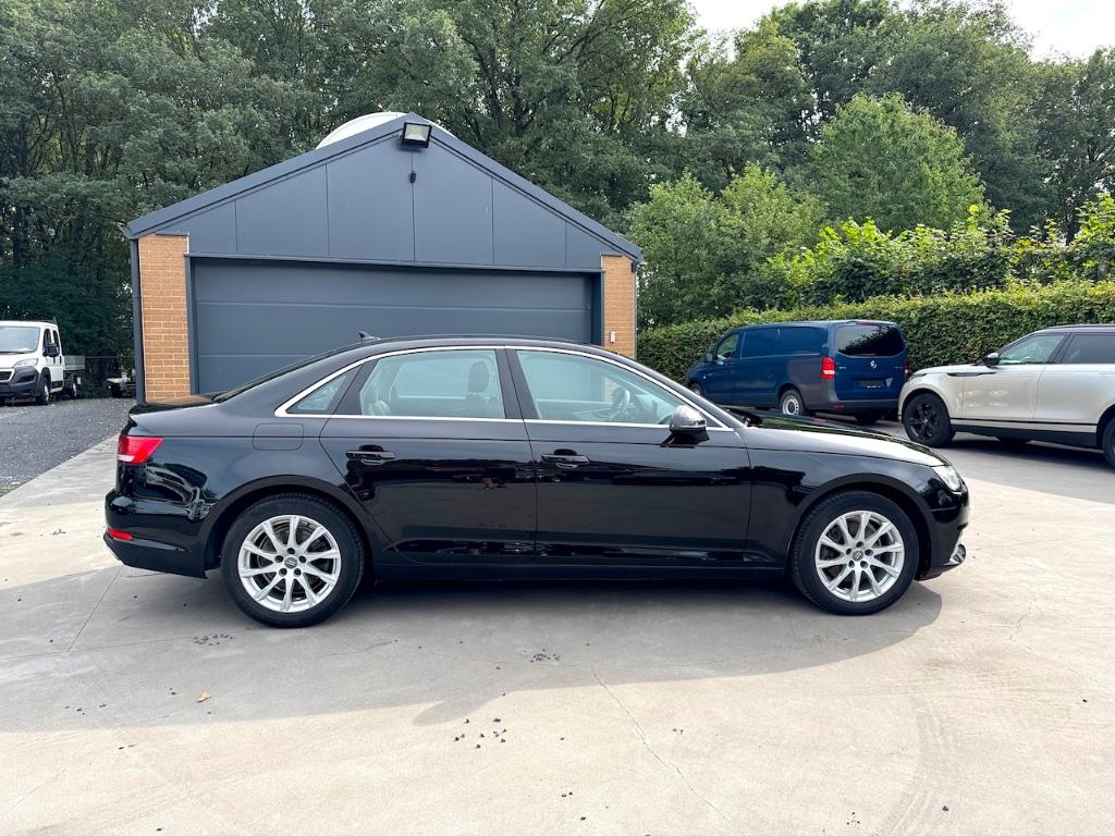 Audi A4 2.0 TFSI S tronic  2020, Auto's, Audi, 4 deurs, Stof, USB, 4 cilinders