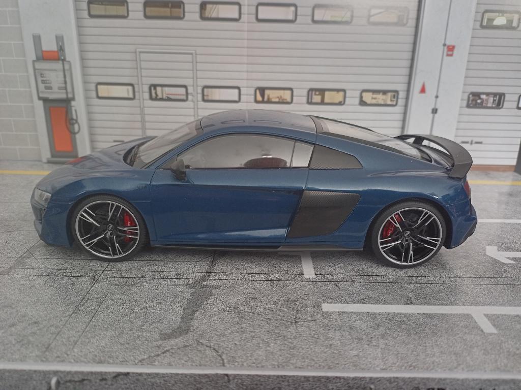 Audi R8 Coupé Ascari Blue in Audi Sport box, Hobby & Loisirs créatifs, Voitures miniatures | 1:18, Enlèvement ou Envoi, Neuf, Voiture