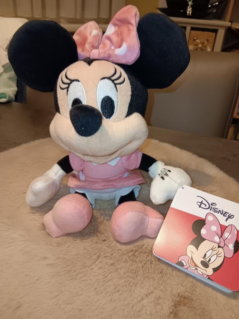 Nieuwe minnie mouse knuffel, Ophalen of Verzenden, Overige figuren, Nieuw, Knuffel