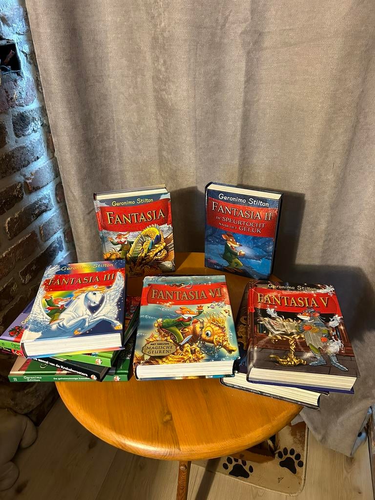 9 boeken van geronimo stilton, Boeken, Stock en Verzamelingen, Ophalen, Zo goed als nieuw