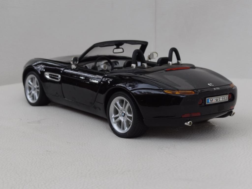 Welly BMW Z8. 1/18, Enlèvement ou Envoi, Comme neuf, Voiture, Welly