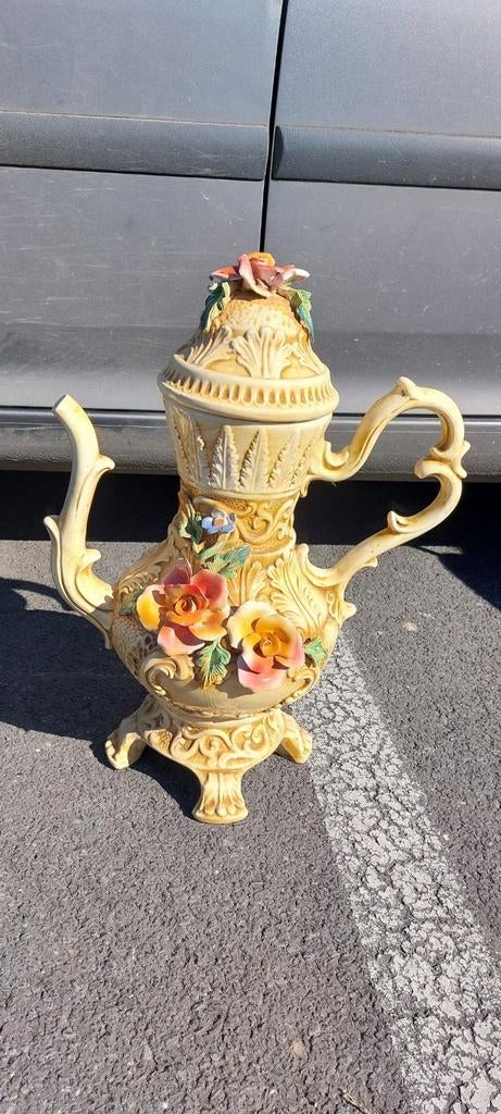 Antieke Capodimonte, Enlèvement