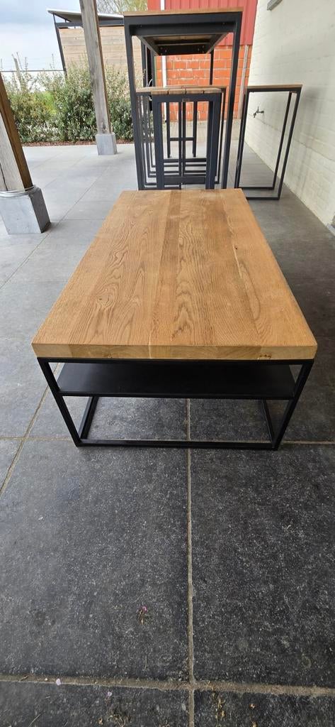 Eiken salontafel, Ophalen