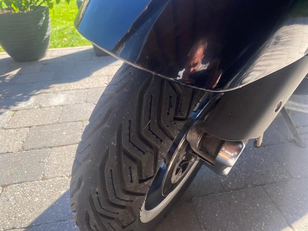 Vespa piagio 125cc, Enlèvement, Comme neuf