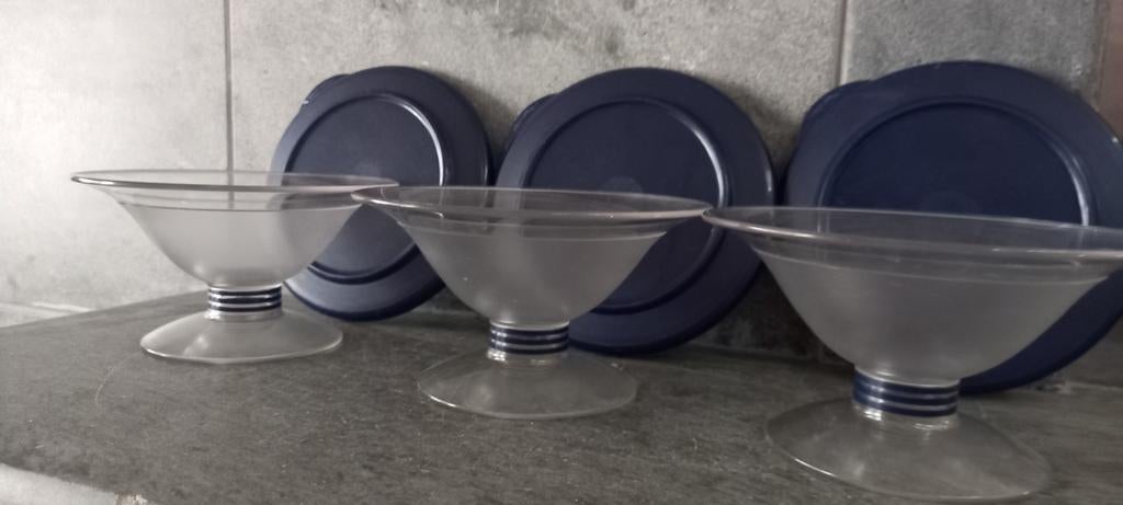 3 Tupperware nieuwe ijscoupes met deksel, Overige materialen, Nieuw, Ophalen of Verzenden, Kom(men)