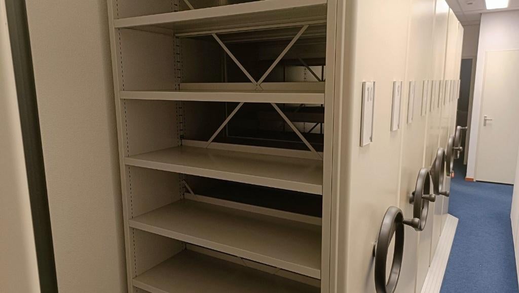 Verrijdbare archiefkast, Huis en Inrichting, Kasten | Roldeurkasten en Archiefkasten, Ophalen, Gebruikt, 200 cm of meer, 200 cm of meer