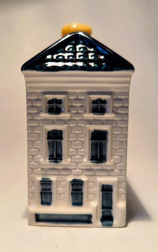 KLM huisje nr 26 Mata Hari, nieuwe Uitleg 16, Den Haag, Verzamelen, Ophalen