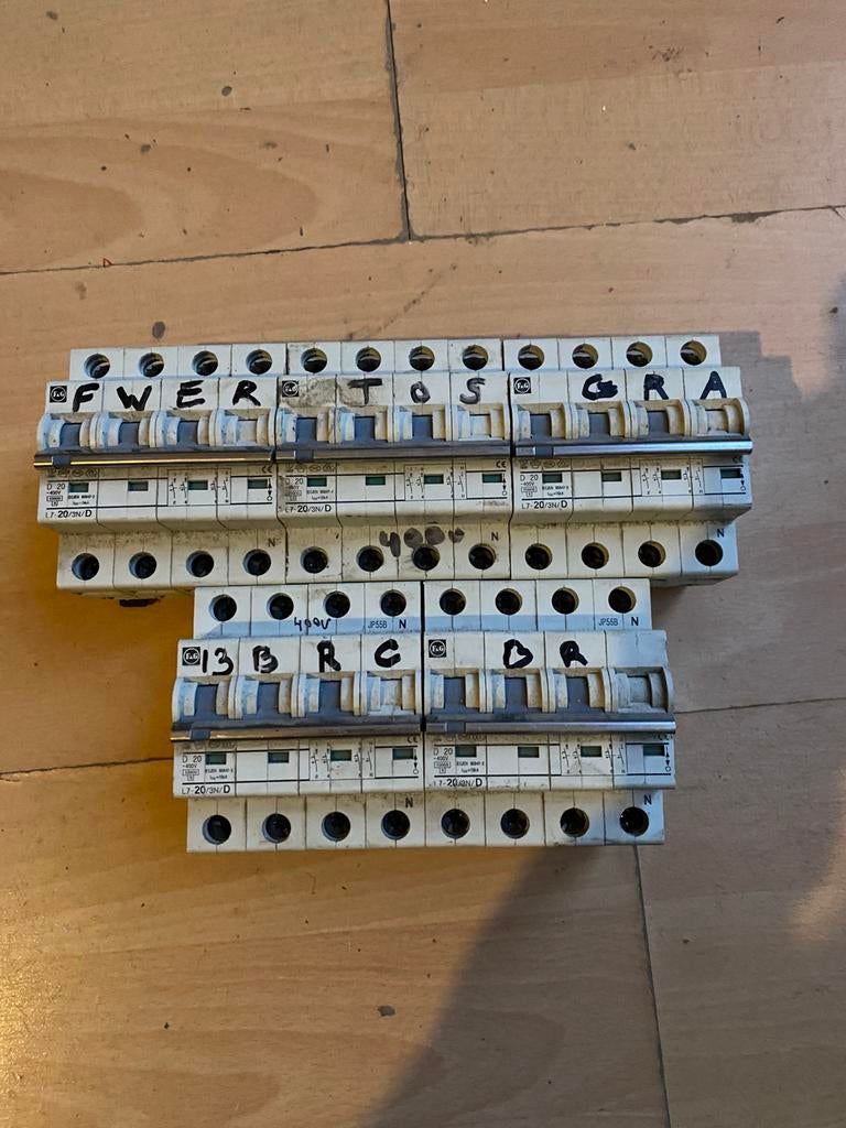 Felten & Guilleaume stroomonderbreker/zekeringset €2/stuk, Ophalen of Verzenden