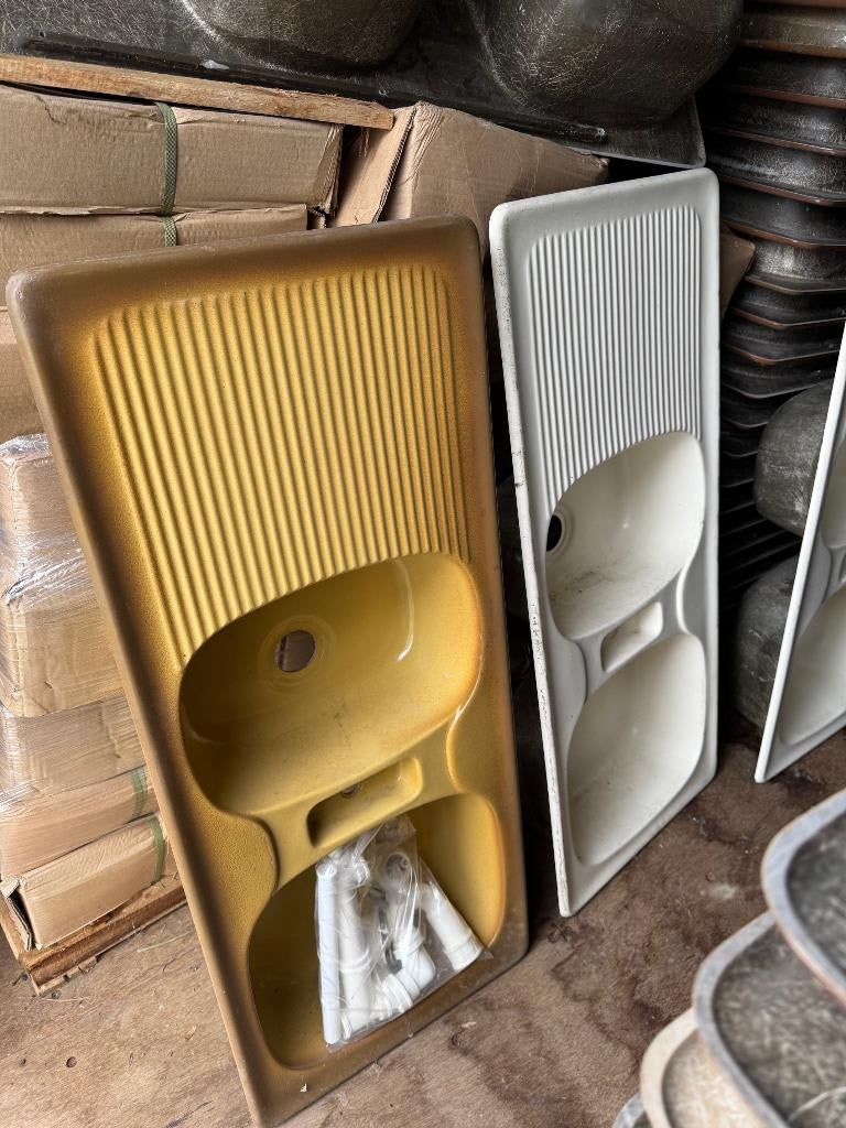Set van 95 dubbele wasbakken, Huis en Inrichting, Keuken | Keukenelementen, Ophalen, Minder dan 50 cm, 100 tot 150 cm, Nieuw