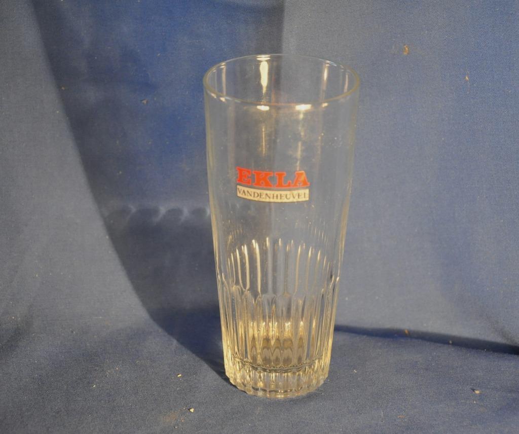 ancien verre a biere ekla vandenheuvel (1), Enlèvement ou Envoi, Comme neuf, Verre ou Verres, Autres marques
