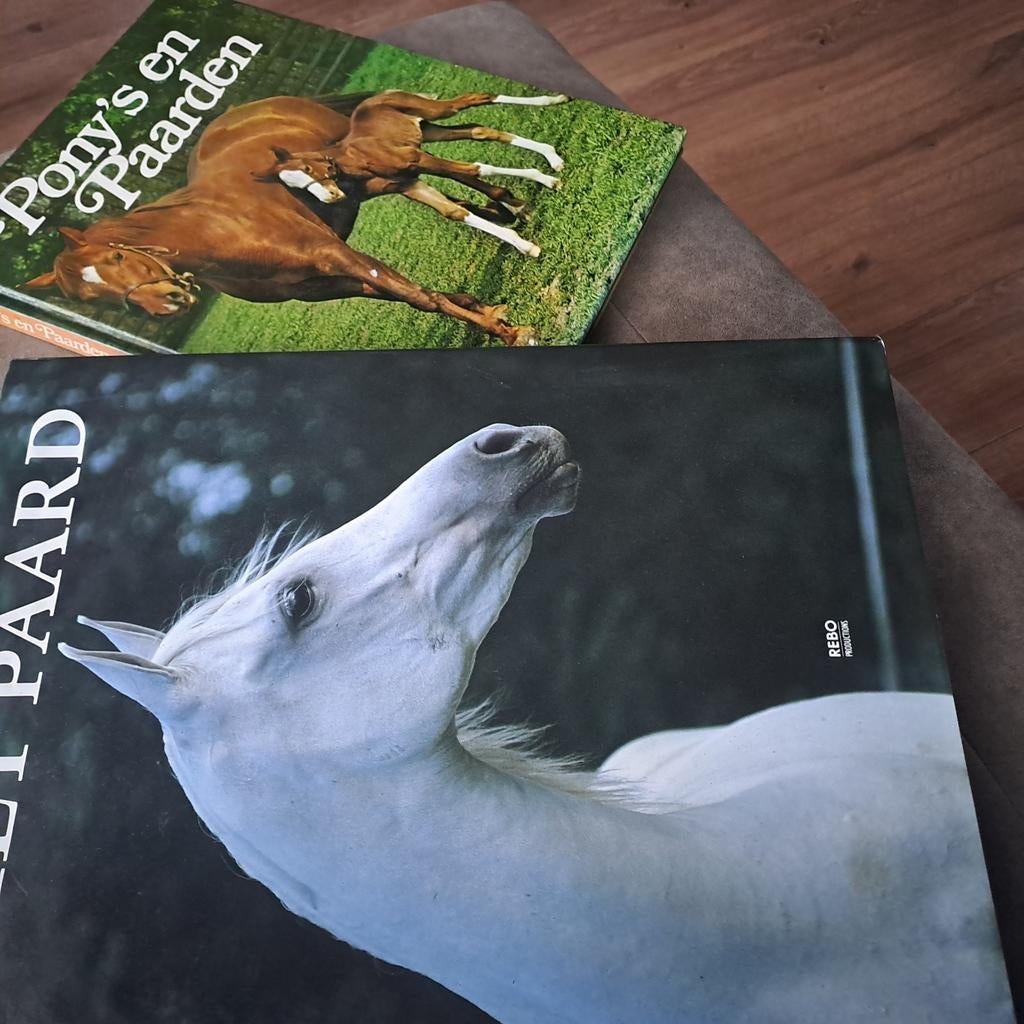 Boeken Het paard, Boeken, Dieren en Huisdieren, Ophalen of Verzenden, Zo goed als nieuw