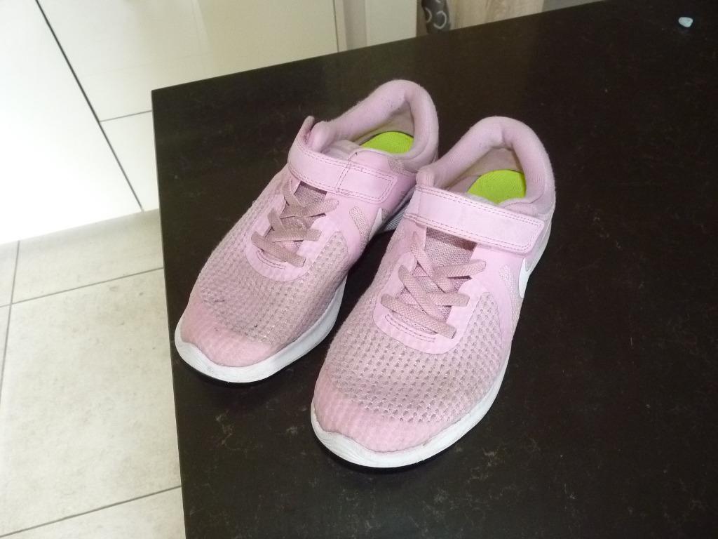 baskets nike taille 35, Enfants & Bébés, Enlèvement ou Envoi, Comme neuf, Fille, Chaussures