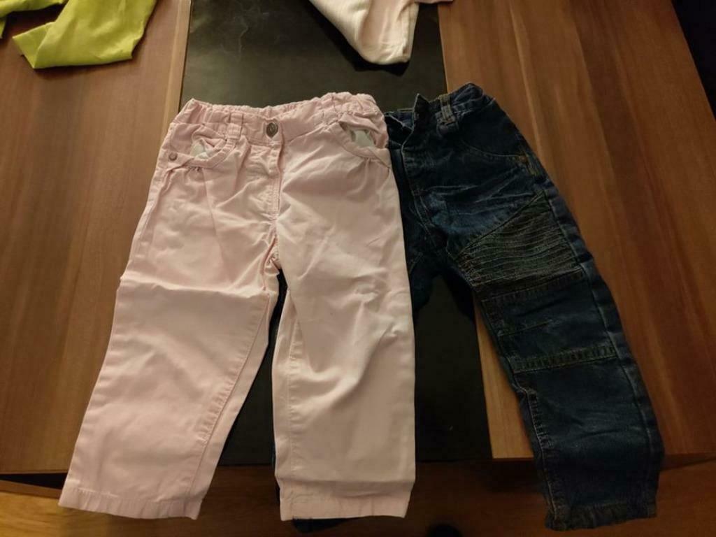 Lot de 2 pantalons bébé taille 86, Ophalen, Zo goed als nieuw, Meisje, Broekje