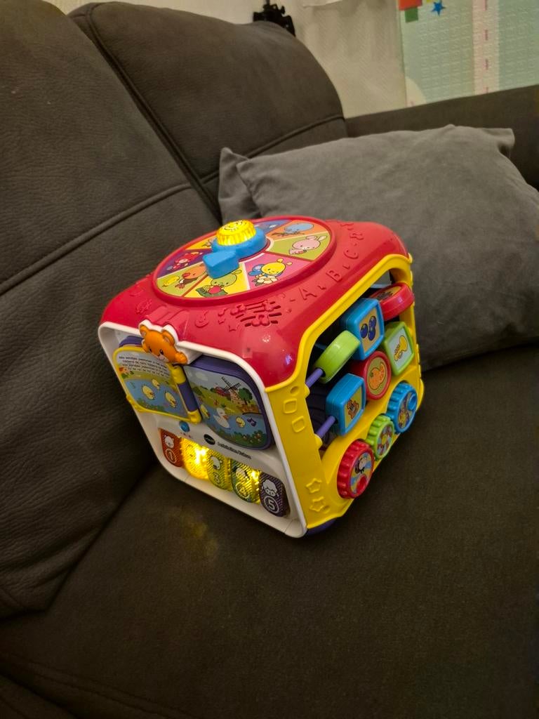 VTech Cube d'activités néerlandais, Enfants & Bébés
