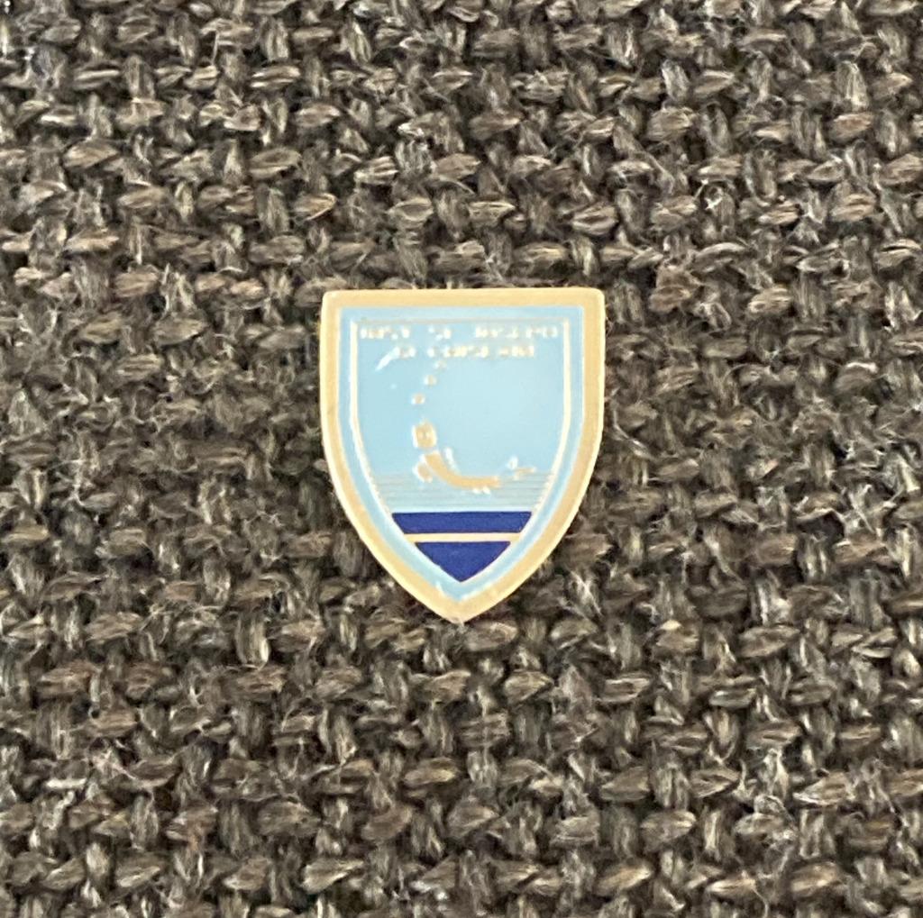 PIN - INSTITUT ST JOSEPH - ST GHISLAIN, Envoi, Utilisé, Autres sujets/thèmes, Insigne ou Pin's