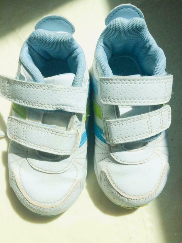 Sneakers maat 21, Gebruikt, Ophalen of Verzenden, Jongen of Meisje, Sportschoenen