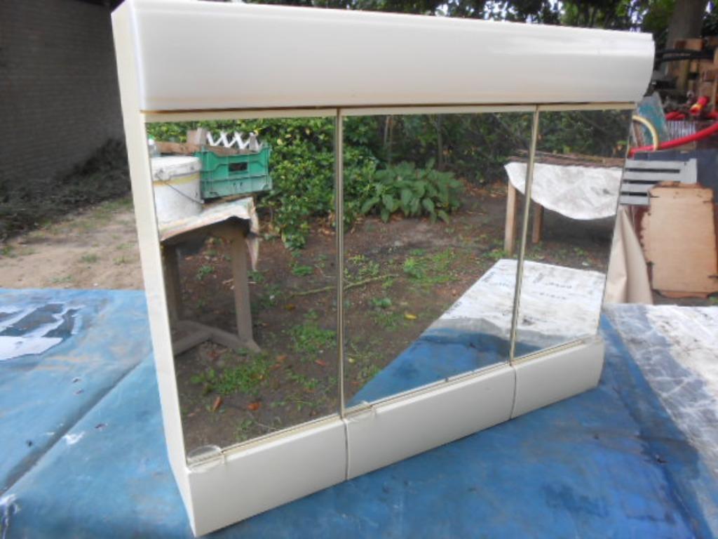meuble de salle de bain en plastique marque Allibert L71 x D, Armoire à miroir, Moins de 25 cm, Moins de 100 cm, Enlèvement