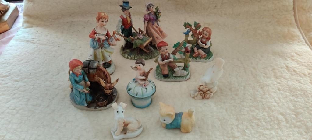 Set van porseleinen beeldjes, Antiek en Kunst, Ophalen