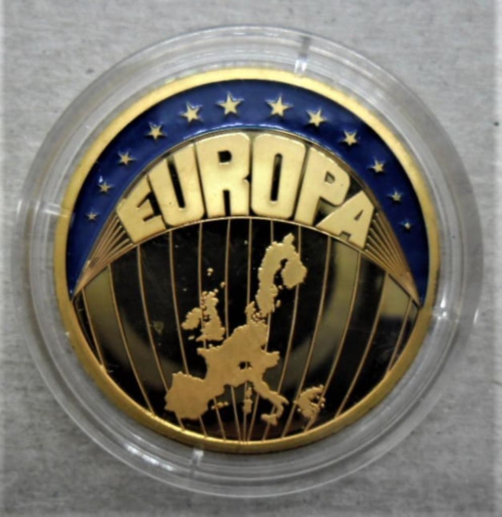 Sup. medaillegodin Europa op Zeus getransformeerd in een sti, Ophalen of Verzenden, Overige landen, Losse munt