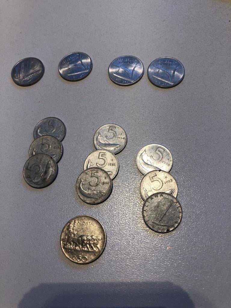 Lot Italiaanse munten, Postzegels en Munten, Ophalen of Verzenden
