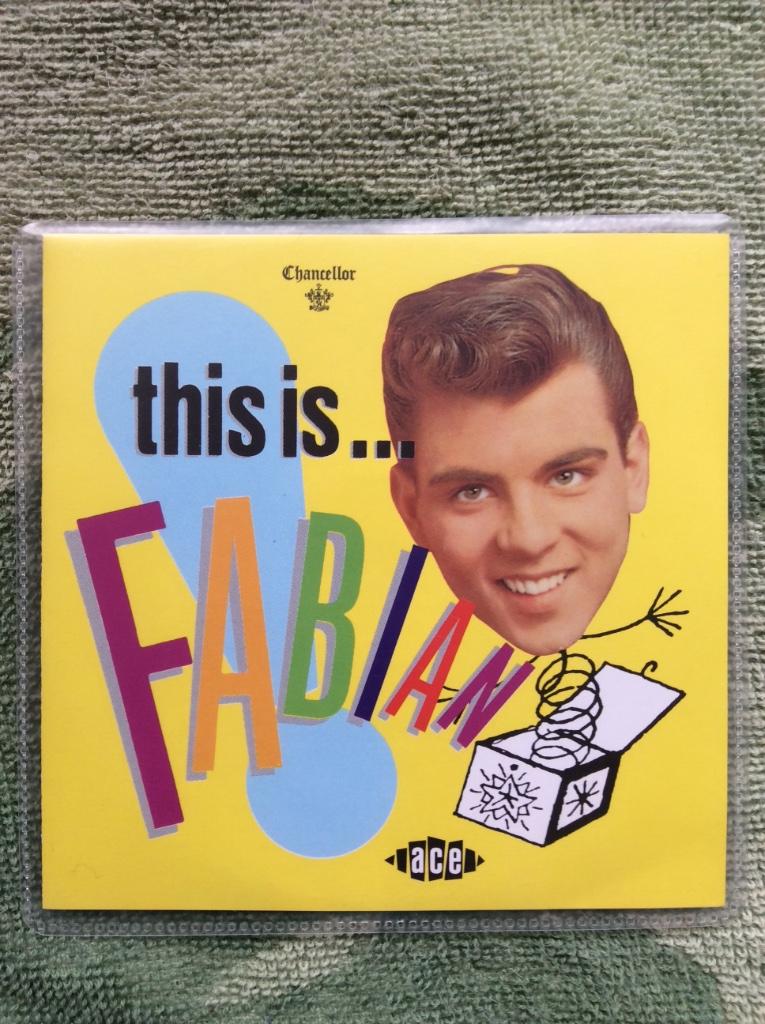 FABIAN. (Dit is...)., Ophalen of Verzenden, Zo goed als nieuw