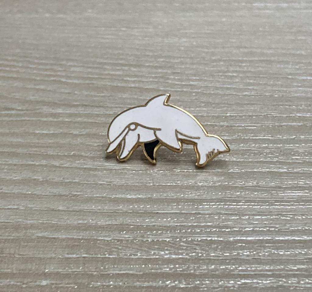 PIN - DOLFIJN - DAUPHIN - DOLPHIN, Verzenden, Gebruikt, Dier of Natuur, Speldje of Pin