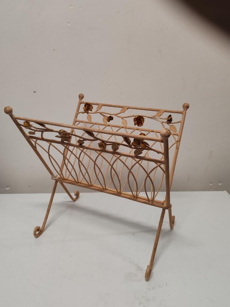 Prachtige vintage magazinehouder, Huis en Inrichting, Woonaccessoires | Krantenbakken en Lectuurbakken, Ophalen, Zo goed als nieuw