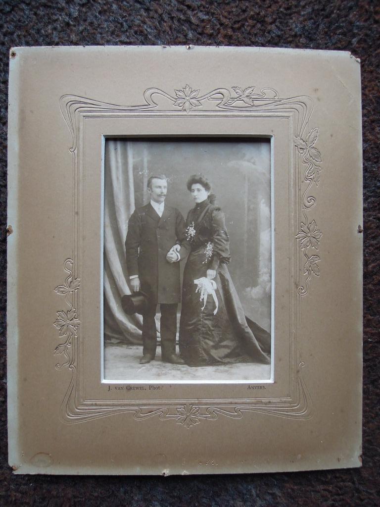 photo ancienne couple Anvers 15x11cm marron photographe van, Enlèvement ou Envoi, Utilisé, Costume traditionnel, Photo
