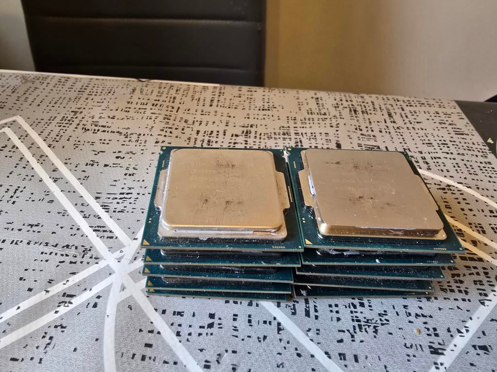10 X i3 6100 3,70 GHz. (40€ per partij), Computers en Software, Processors, Ophalen of Verzenden