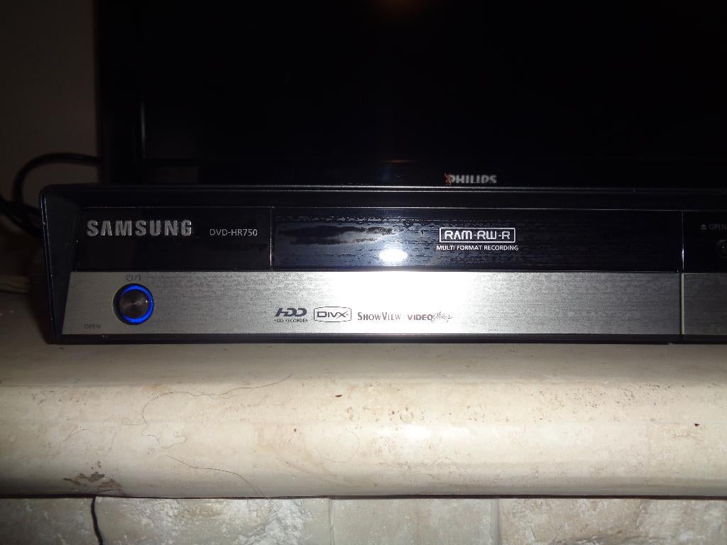 Graveur DVD Samsung HR750, TV, Hi-fi & Vidéo, Lecteurs DVD, Comme neuf, Enregistreur DVD, Samsung, Disque dur, Enlèvement ou Envoi