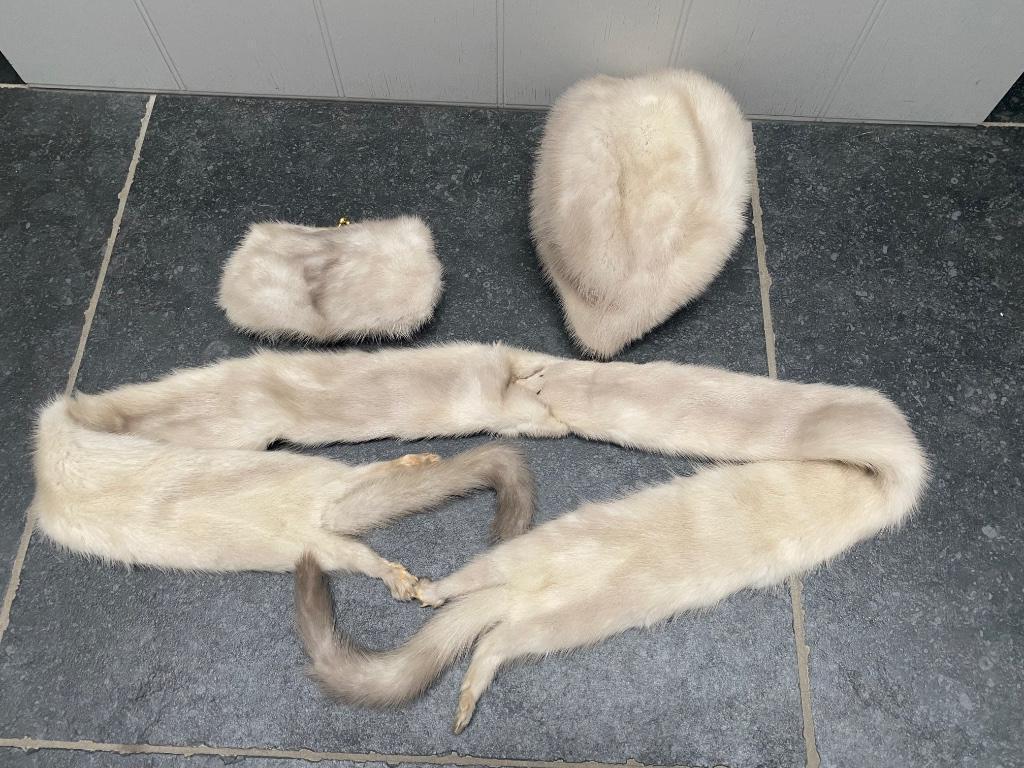 Echte nerts, sjaal, muts, portemonnee, Enlèvement ou Envoi, Neuf, Bonnet