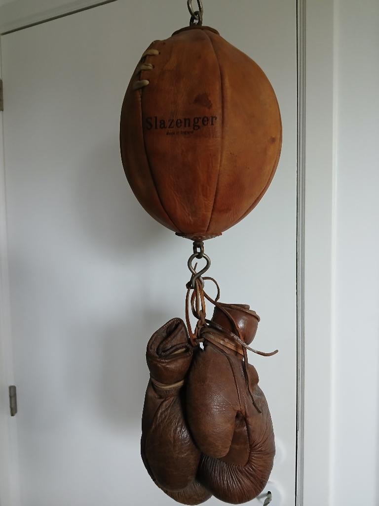 Antieke boksbal en bokskandschoenen, Enlèvement ou Envoi, Punching-ball