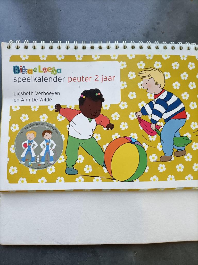 Speelkalender: activiteiten : peuter  2 jaar, Ophalen of Verzenden, Gelezen