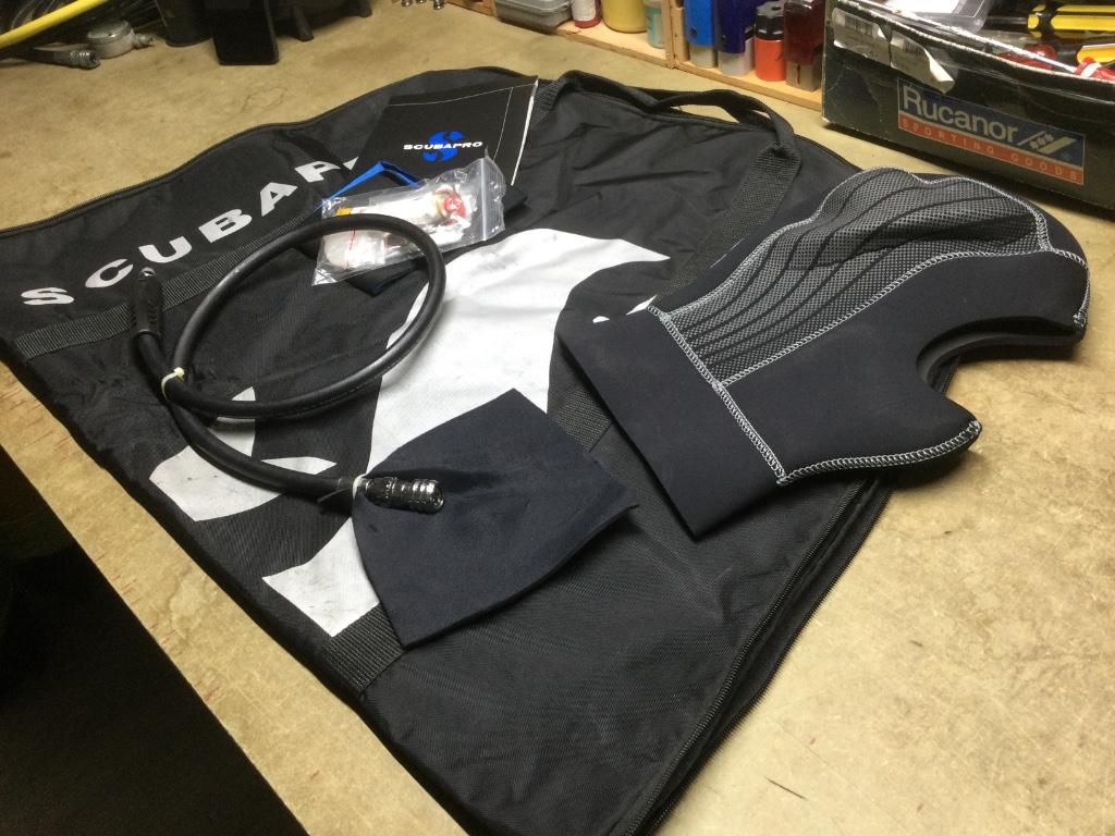 Scubapro Drysuit Kap size M-Slang-Zak-Reparatiekit, Watersport en Boten, Duiken, Ophalen of Verzenden, Nieuw, Duikpak
