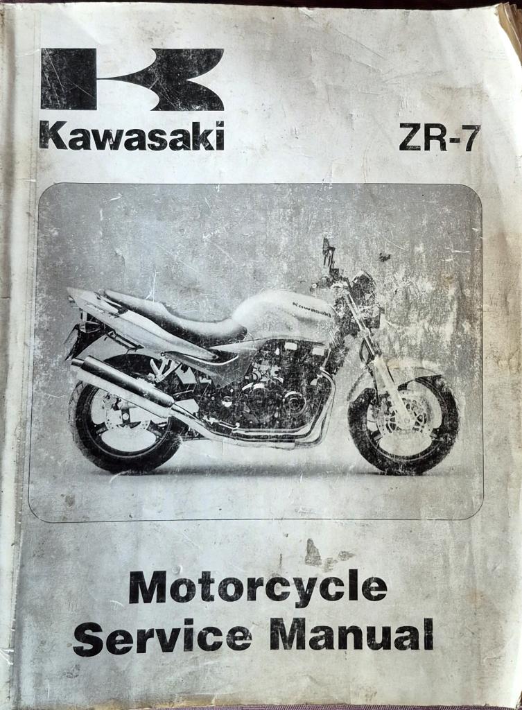 Kawasaki ZR-7, Ophalen of Verzenden, Gelezen, Merk of Model