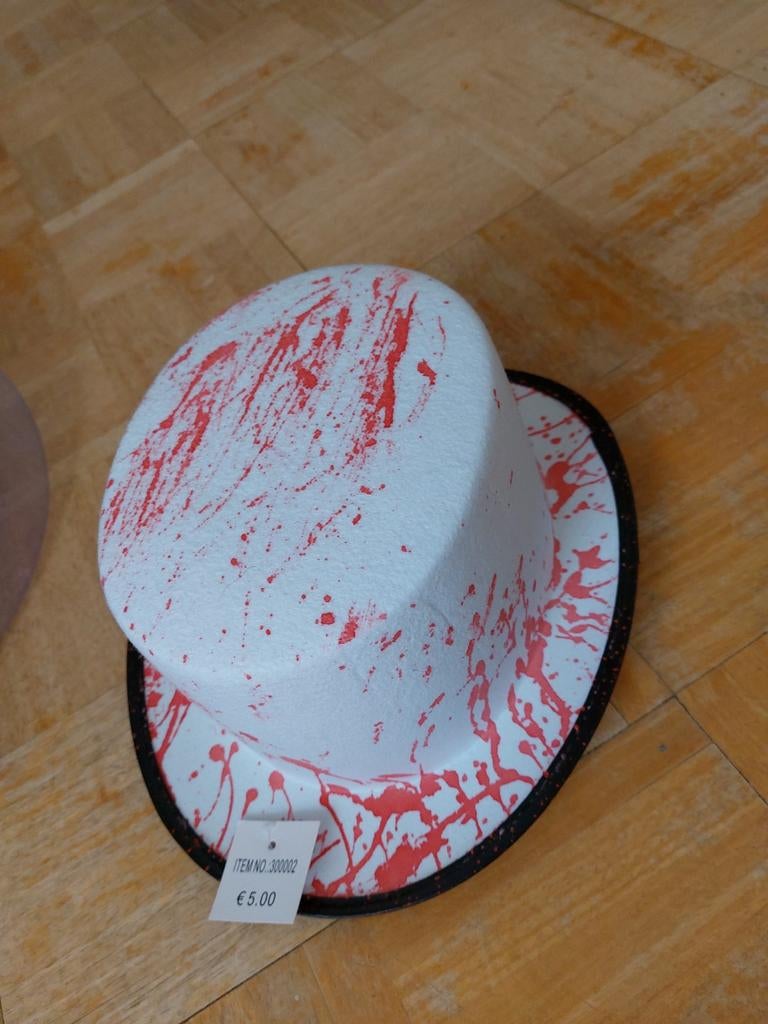 Articles des fêtes  Carnaval.chapeaux, Hobby en Vrije tijd, Ophalen