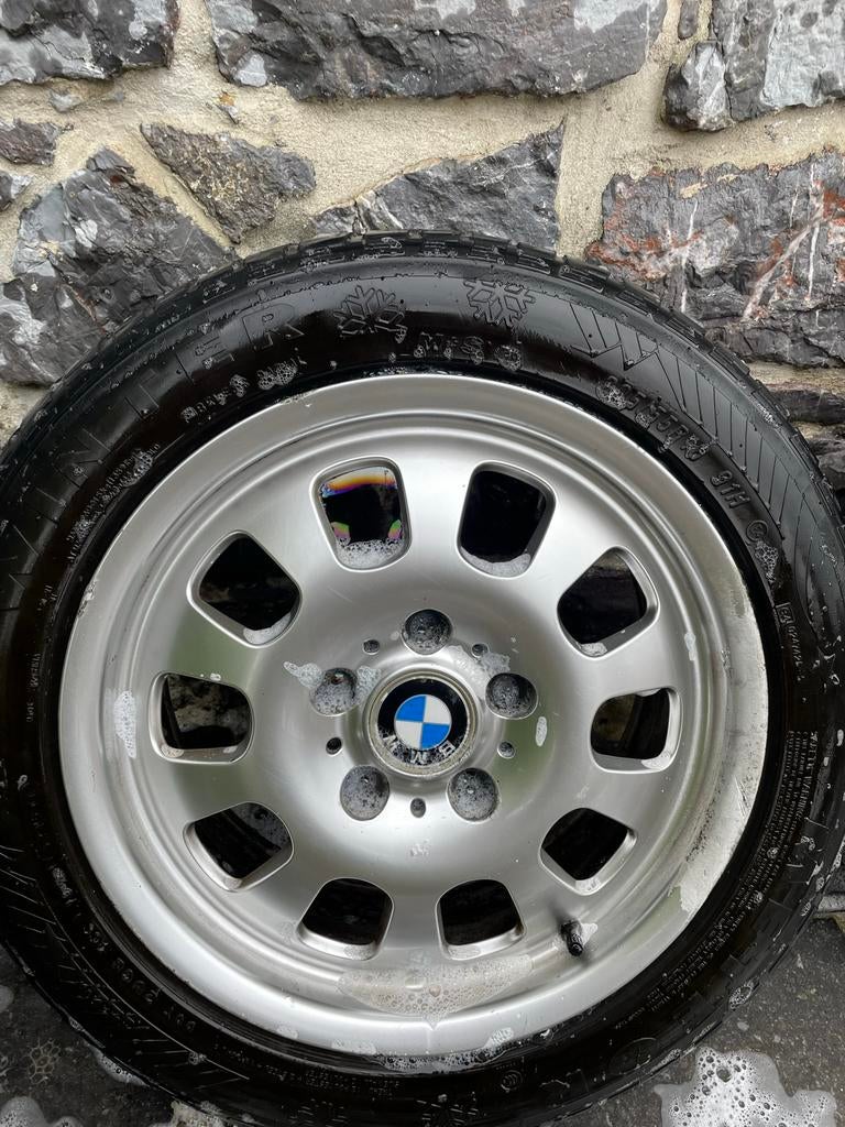 Jantes BMW serie 1 , 16p, Enlèvement, Pneus hiver, Pneu(s)