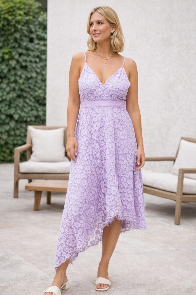 NA-KD lila kanten jurk maat M – nieuw, Kleding | Dames, Ophalen of Verzenden, Nieuw, Maat 38/40 (M)